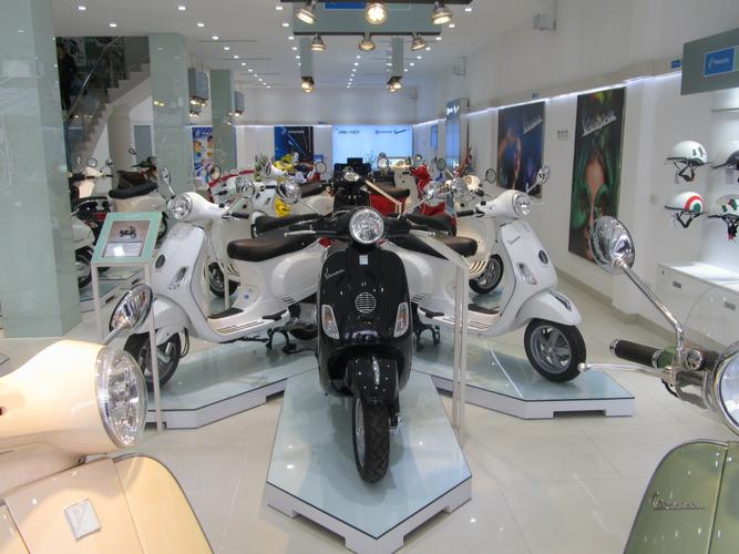 Piaggio-vinh-thuy.jpg
