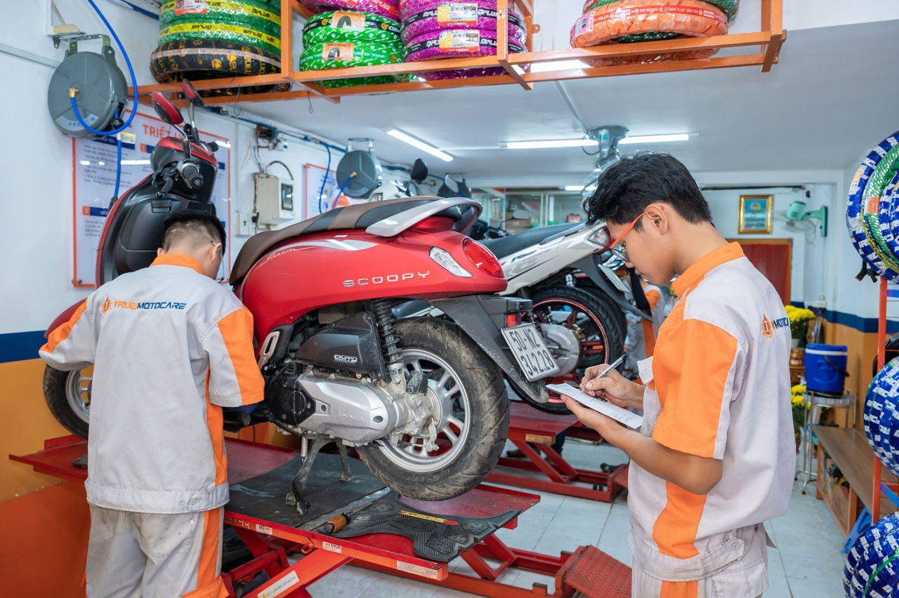 Quản lý kỹ thuật viên xe máy cho cửa hàng xe máy bài bản – chuyên nghiệp hơn nhờ ứng dụng phần mềm 