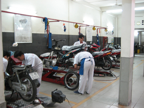 nghề sửa xe máy